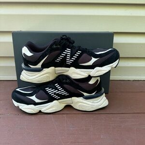 New Balance -- 9060 -- black noir/grey -- Men's size 9.5
